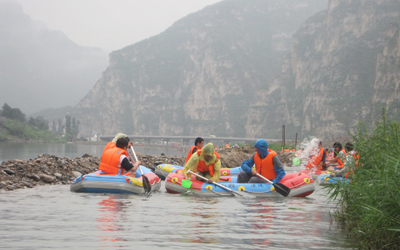 縱情山水，融合團(tuán)隊(duì)，放松身心——公司組織員工到野三坡郊游