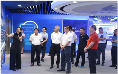 華風(fēng)集團領(lǐng)導(dǎo)蒞臨北京泰豪考察交流